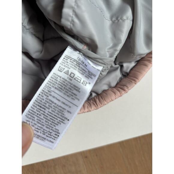 Old Navy Puffer Jacket - Picture 4 of 8